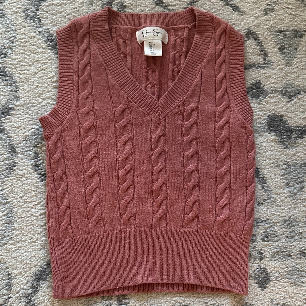 Jessica Simpson Cable Knit V-Neck Sweater Vest - Mauve